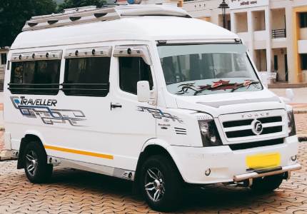 17 Seater Travellers Rental