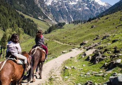 9-Days Kashmir Grand Tour – Gulmarg, Sonmarg & Pahalgam
